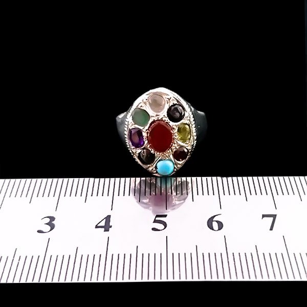 انگشتر نقره زنانه و مردانه طرح فاخر آرتینا با چند سنگ معدنی اصل - Image 3