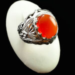 انگشتر نقره مردانه دست ساز طرح آراد با سنگ عقیق یمنی سرخ و آیینه کاری