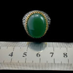 انگشتر نقره مردانه طرح آراسته با سنگ عقیق سبز - Image 3