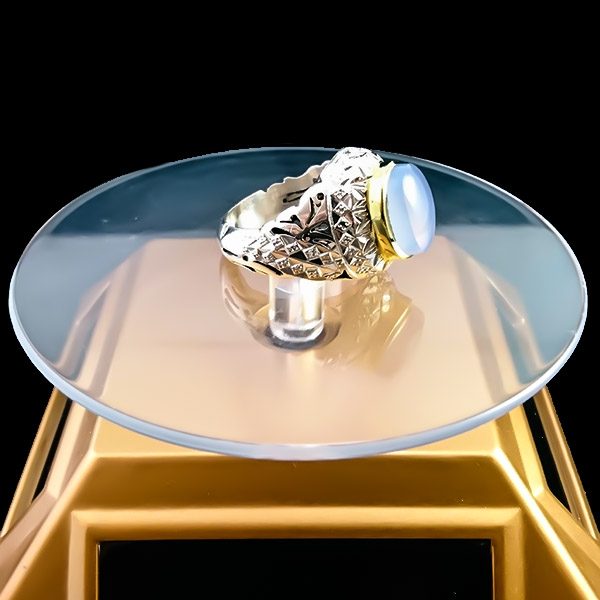 انگشتر نقره مردانه دست ساز طرح دور طلایی آزادمهر با سنگ عقیق کبود یمنی - Image 2