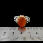 انگشتر نقره مردانه طرح دور طلایی باربد با سنگ عقیق یمنی سرخ - Image 2