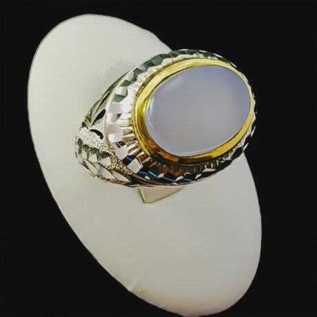 انگشتر نقره مردانه دست ساز فاخر دور طلایی طرح بهاوند با سنگ عقیق کبود یمنی