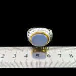 انگشتر نقره مردانه دست ساز فاخر دور طلایی طرح بهاوند با سنگ عقیق کبود یمنی - Image 4