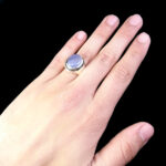 انگشتر نقره مردانه دست ساز طرح فیلی با سنگ عقیق کبود یمنی - Image 2