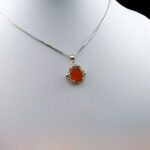 گردنبند نقره زنانه طرح مرضیه با سنگ عقیق سرخ یمنی اصل - Image 2