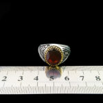 انگشتر نقره مردانه طرح دور طلایی یا علی مدد با سنگ گارنت الماس تراش - Image 4