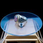 انگشتر نقره مردانه طرح دور طلایی بهمرد با سنگ گارنت الماس تراش - Image 3