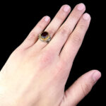 انگشتر نقره مردانه طرح دور طلایی بهیاد با سنگ گارنت الماس تراش - Image 3