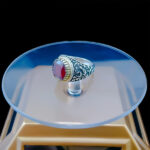 انگشتر نقره مردانه طرح دور طلایی یا مهدی با سنگ گارنت الماس تراش - Image 4