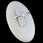 حلقه تک نگین نقره زنانه طرح فاخته