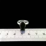 انگشتر عقیق مشکی یمنی نقره دست ساز مردانه و زنانه طرح اسرین - Image 3