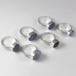 انگشتر عقیق کبود یمنی نقره دست ساز مردانه و زنانه طرح روشا + حرز امام جواد (ع)‌‌‌ - Image 2