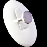 انگشتر عقیق کبود یمنی نقره دست ساز مردانه و زنانه طرح دایره ای رئوف + حرز امام جواد (ع)‌‌‌