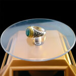 انگشتر نقره مردانه طرح دور طلایی سلام بر حسین با سنگ زمرد الماس تراش - Image 5