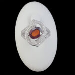 انگشتر نقره زنانه طرح لامیا با سنگ گارنت الماس تراش - Image 4
