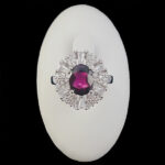 انگشتر نقره زنانه طرح ازهار با سنگ گارنت الماس تراش - Image 3