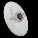 انگشتر نقره زنانه طرح اسرا با سنگ گارنت الماس تراش