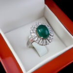 انگشتر عقیق سبز نقره زنانه طرح رستا‌‌‌ - Image 3