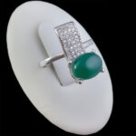 انگشتر عقیق سبز نقره زنانه طرح ماریا ‌‌‌۲