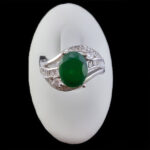 انگشتر زمرد الماس تراش نقره زنانه طرح رضوان - Image 4