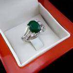 انگشتر زمرد الماس تراش نقره زنانه طرح رضوان - Image 2