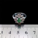 انگشتر زمرد زامبیا الماس تراش نقره زنانه طرح زمانه - Image 3