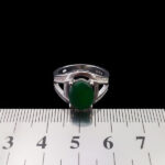 انگشتر زمرد الماس تراش نقره زنانه طرح تحفه - Image 3