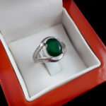 انگشتر زمرد الماس تراش نقره زنانه طرح تحفه - Image 4