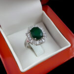 انگشتر زمرد الماس تراش نقره زنانه طرح ساعده - Image 3