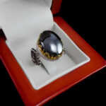 انگشتر حدید صینی نقره مردانه طرح دورطلایی جهاندار + حکاکی‌‌‌ - Image 5