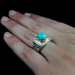 انگشتر نقره فیروزه نیشابوری فاخر دست ساز مردانه طرح هیرمان - Image 3