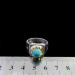 انگشتر نقره فیروزه نیشابوری فاخر دست ساز مردانه طرح هیرمان - Image 2