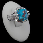 انگشتر نقره فیروزه نیشابوری دست ساز مردانه طرح هرمز