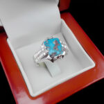 انگشتر نقره فیروزه نیشابوری دست ساز مردانه طرح هرمز - Image 3