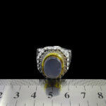 انگشتر عقیق کبود یمنی نقره مردانه دست ساز فاخر دور طلایی طرح نوذر - Image 2