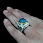 انگشتر عقیق کبود یمنی نقره مردانه دست ساز فاخر دور طلایی طرح نوذر - Image 4