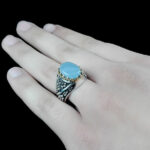 انگشتر عقیق کبود یمنی نقره مردانه طرح منوچهر - Image 2