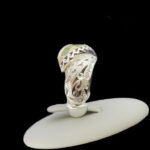 انگشتر زبرجد نقره مردانه فاخر دست ساز طرح گرگین - Image 3