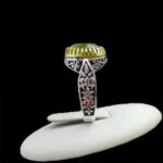 انگشتر زبرجد نقره مردانه طرح دورطلایی شاهکام - Image 3