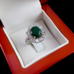 انگشتر زمرد الماس تراش نقره زنانه طرح ظریفه - Image 2