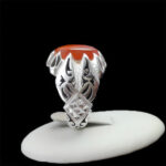 انگشتر عقیق یمنی سرخ نقره مردانه دست ساز فاخر طرح سوشیانت‌‌‌ - Image 3