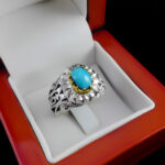 انگشتر نقره فیروزه نیشابوری دست ساز مردانه طرح دورطلایی دانیال‌‌‌ - Image 3