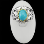 انگشتر نقره فیروزه نیشابوری دست ساز مردانه طرح دورطلایی دارا با تزئین برلیان‌‌‌ - Image 3