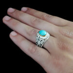 انگشتر نقره فیروزه نیشابوری دست ساز مردانه طرح دورطلایی سیام - Image 2