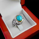 انگشتر نقره فیروزه نیشابوری دست ساز مردانه طرح دورطلایی فرنود - Image 2