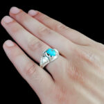 انگشتر فیروزه نیشابوری دست ساز نقره مردانه طرح بابوک - Image 4