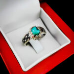 انگشتر فیروزه نیشابوری دست ساز نقره مردانه طرح هوما - Image 2