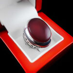 انگشتر عقیق سرخ یمنی دست ساز نقره مردانه طرح فاخر کبیر - Image 3