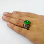 انگشتر عقیق سبز مردانه نقره طرح دورطلایی امین - Image 3