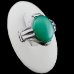 انگشتر عقیق سبز نقره مردانه طرح چهار چنگ اشکان